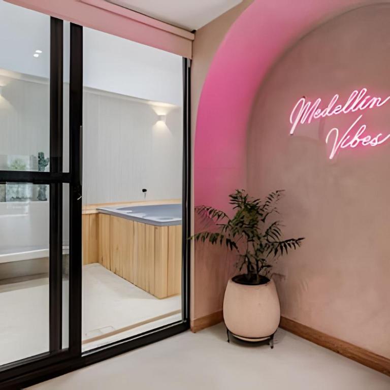 Solei Loft 302 - Elegante Oasis: Loft/Jacuzzi/AC - Apartment - 17