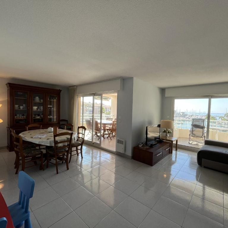 Une des plus belles vue de Port Frejus,Le MIRAMAR, - Appartement - Vue sur Mer - 3