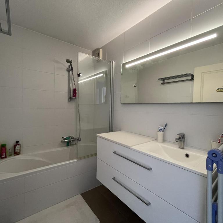 Une des plus belles vue de Port Frejus,Le MIRAMAR, - Appartement - Vue sur Mer - 14