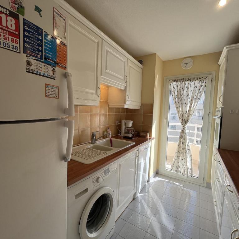 Une des plus belles vue de Port Frejus,Le MIRAMAR, - Appartement - Vue sur Mer - 21
