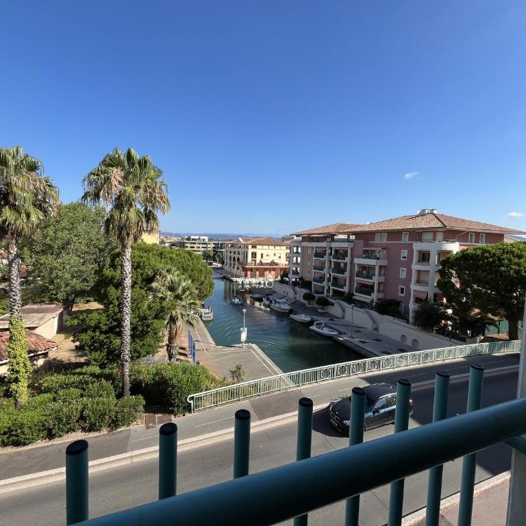 Une des plus belles vue de Port Frejus,Le MIRAMAR, - Appartement - Vue sur Mer - 22