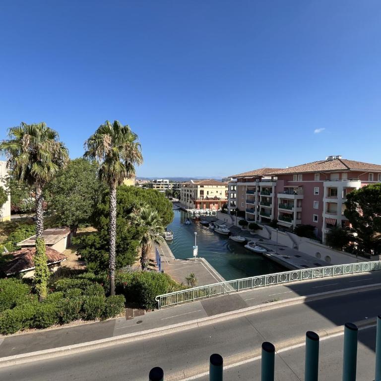 Une des plus belles vue de Port Frejus,Le MIRAMAR, - Appartement - Vue sur Mer - 25