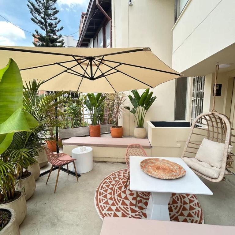 Laureles Apt-Smart locks-Excellent Location-AC - Apartment - 13