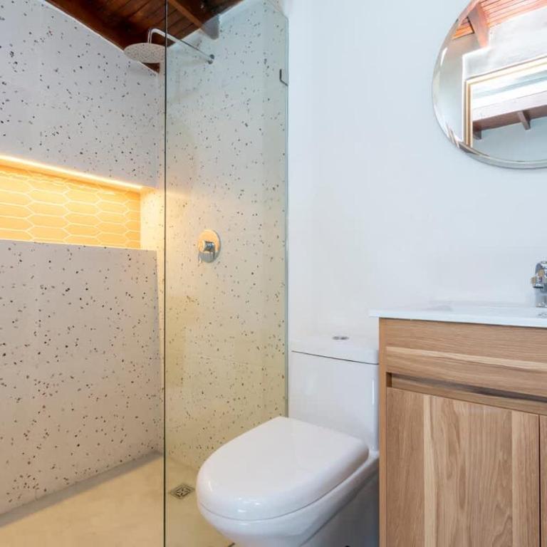 Spacious Laureles Apt-Smart Lock-Queen Bed-AC - Apartment - 3