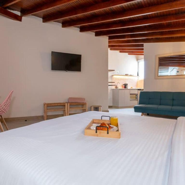 Spacious Laureles Apt-SuperHost-AC-WIFI - Apartment - 9