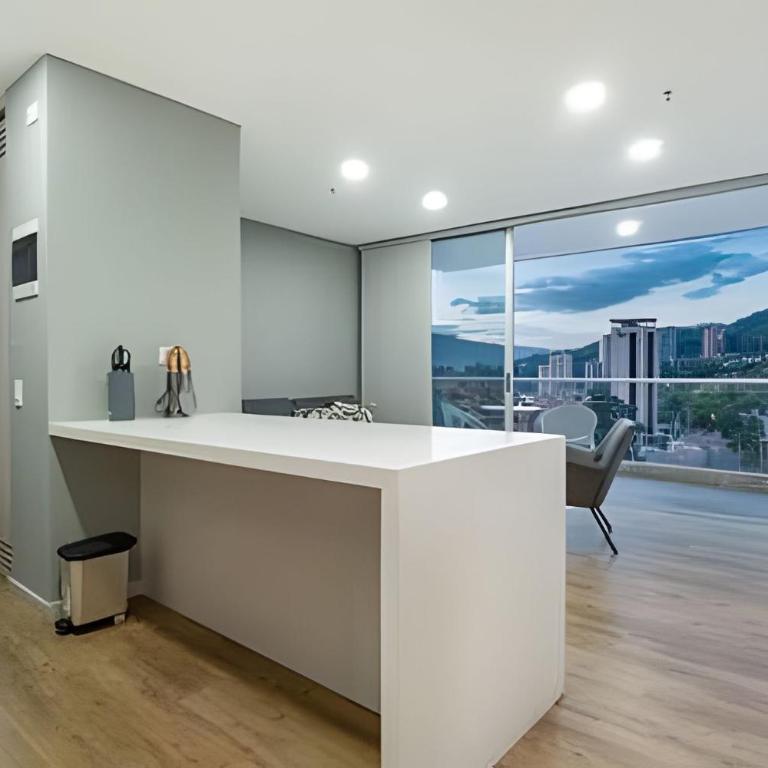 Urban 701 - Relaxing apt w/ pool, jacuzzi & gym - Apartment - 55