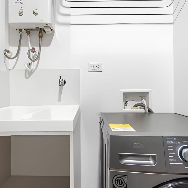 Urban 701 - Relaxing apt w/ pool, jacuzzi & gym - Apartment - 63