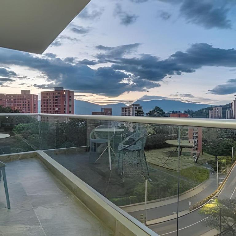Urban 701 - Relaxing apt w/ pool, jacuzzi & gym - Apartment - 66