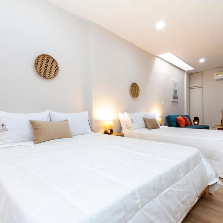 Large Apt-Laureles-Smart Lock-AC-Laundry Service - Apartment - 3