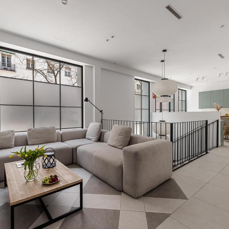Waou Urban Home Chamberi - Double Room with Private Bathroom - 1