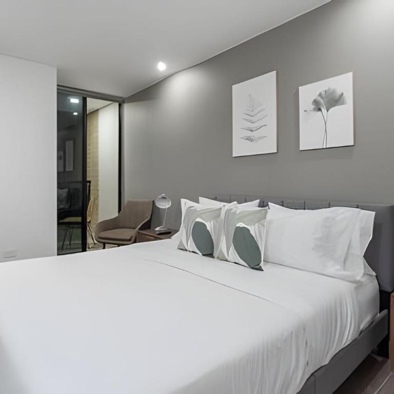 Class 48 2303- High-Class Loft w/ Priv balcony - Apartment - 4