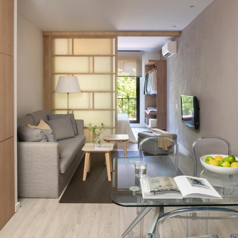 Eric Vökel Boutique Apartments - Sagrada Familia Suites - Two-Bedroom Apartment with One Bathroom - 2