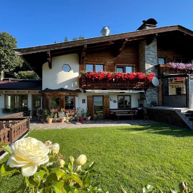 Ferienwohnung Anni - Apartment mit 3 Schlafzimmern und Aussicht - 1