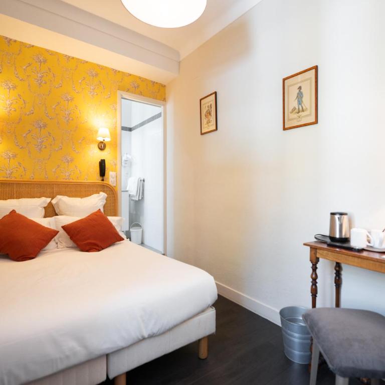 Hôtel La Couleuvrine Sarlat Centre Ville - Très Petite Chambre Double - 1