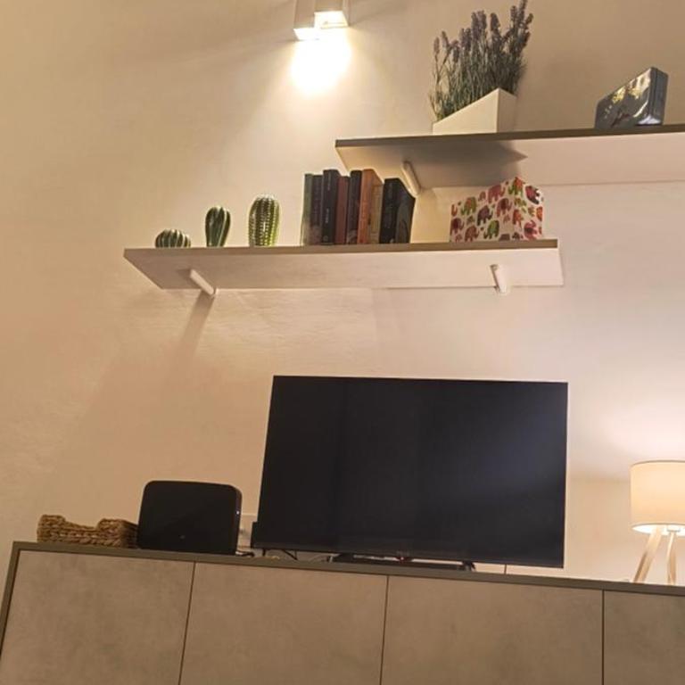 Bobohouse - Appartamento Monolocale con 1 Letto Matrimoniale - 16