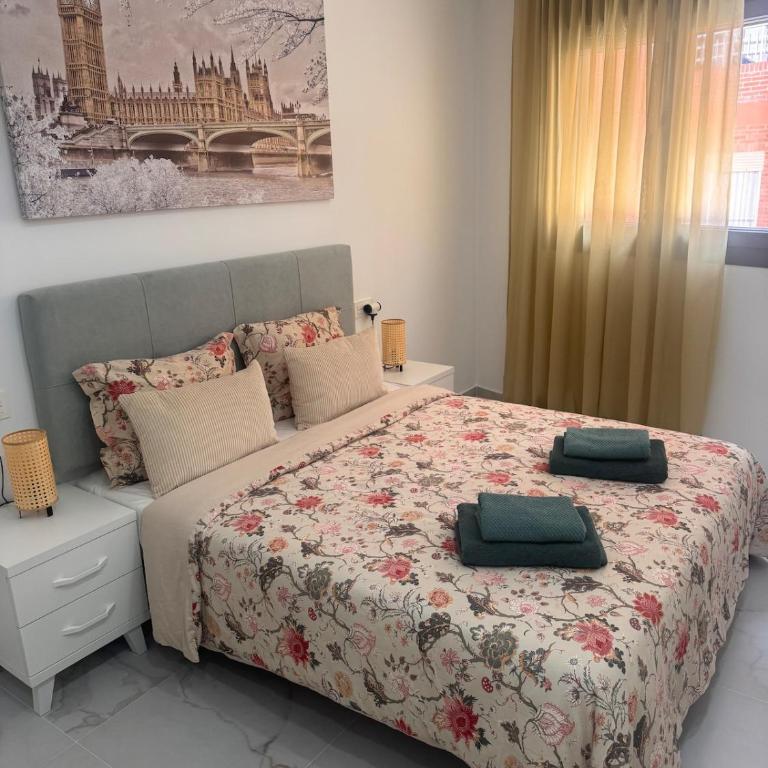 Playa del Cura View Apartment - Three-Bedroom Apartment - 36