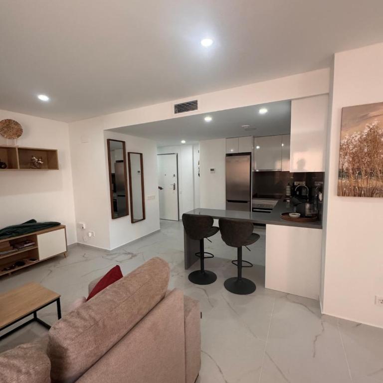 Playa del Cura View Apartment - Three-Bedroom Apartment - 43