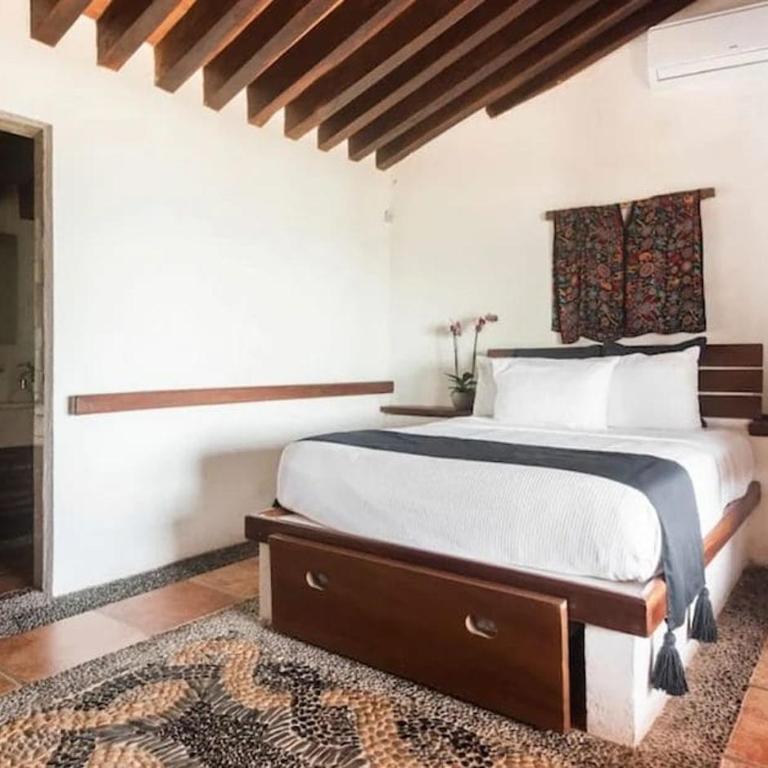 Beachfront Xaman Ha villa 3 with 11 bedrooms! - Villa - 12