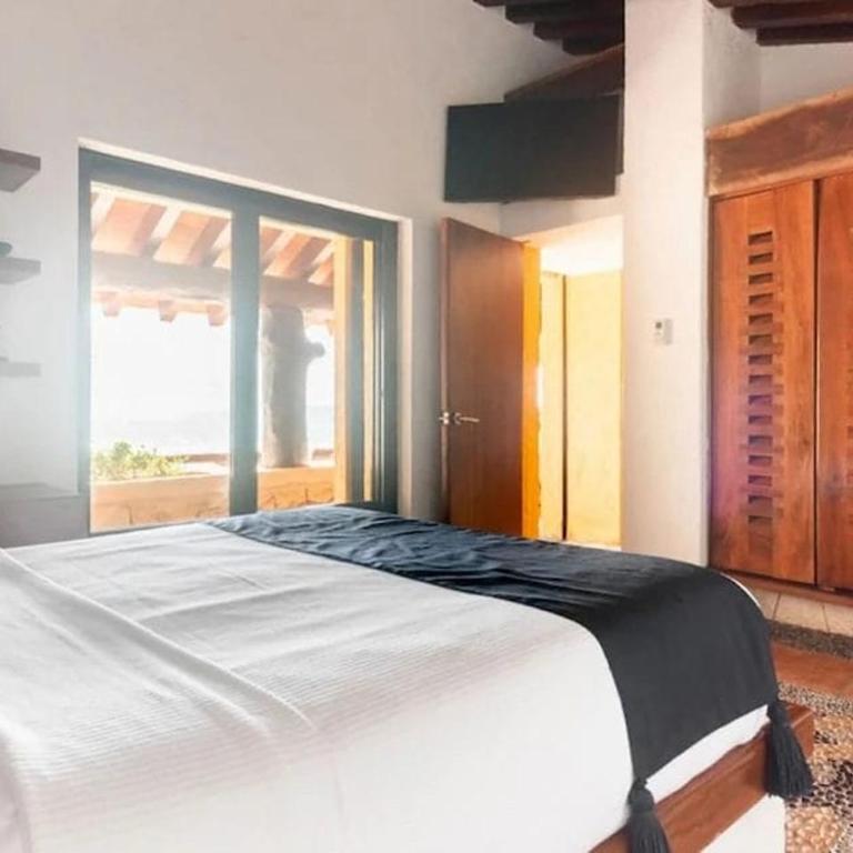 Beachfront Xaman Ha villa 3 with 11 bedrooms! - Villa - 18