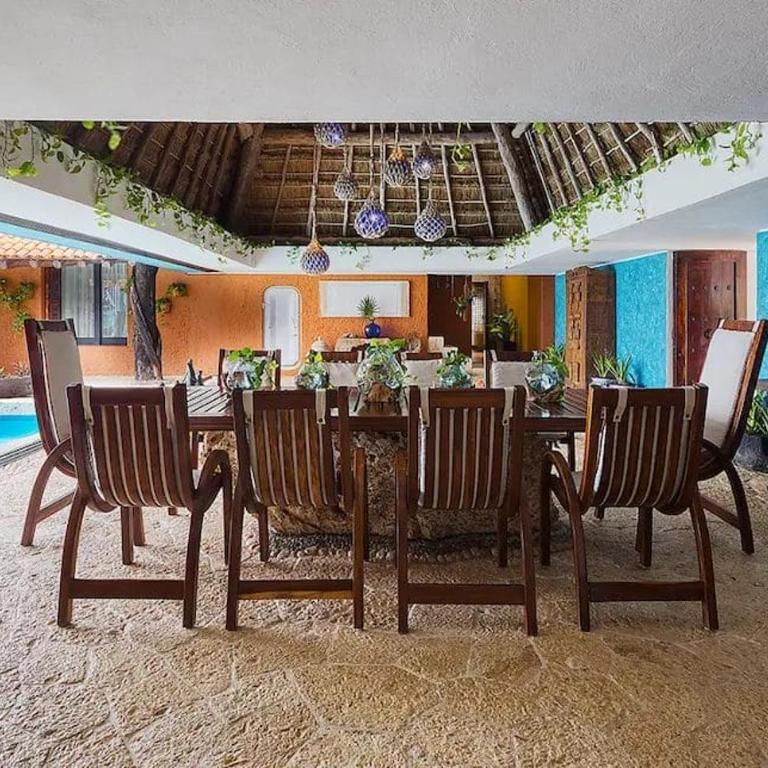 Beachfront Xaman Ha villa 3 with 11 bedrooms! - Villa - 23