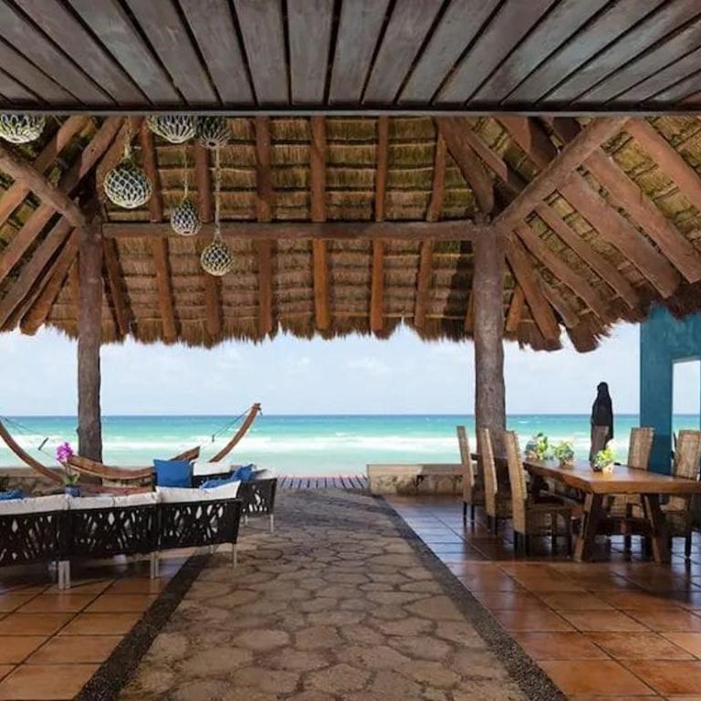 Beachfront Xaman Ha villa 3 with 11 bedrooms! - Villa - 31