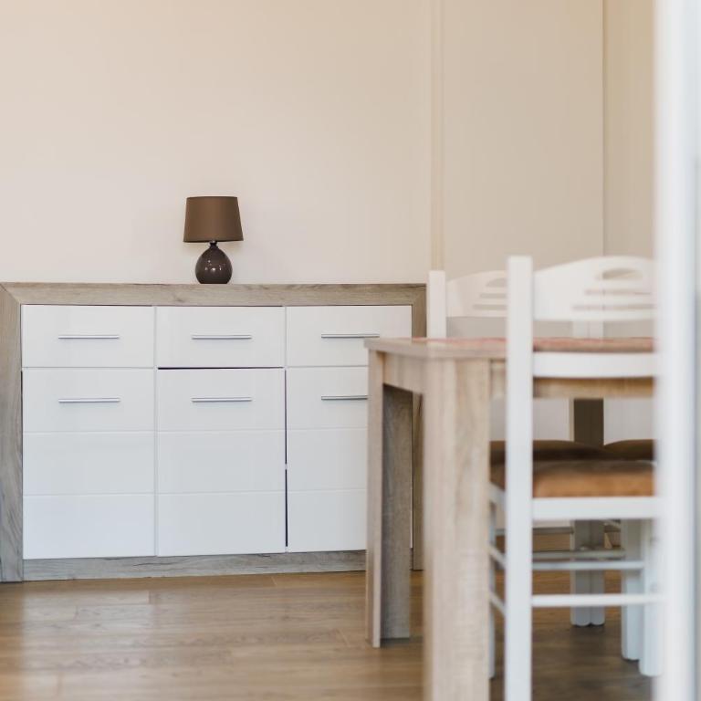 Chez Vous - One-Bedroom Apartment - 30