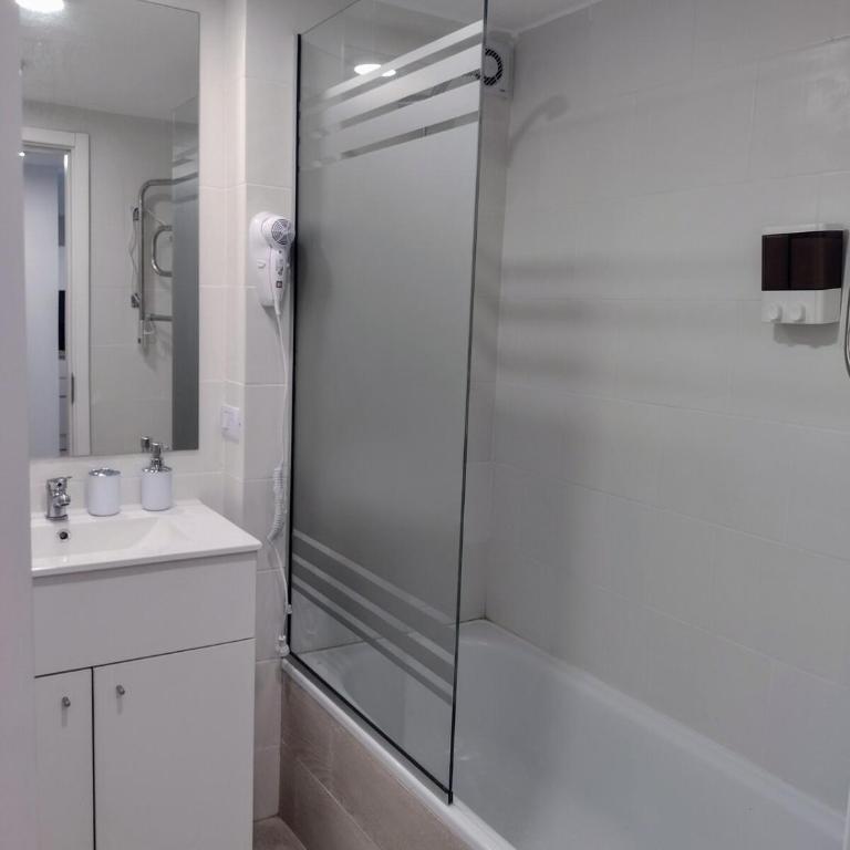 Royal Park Apartment with garage, amenities - Apartamento de 2 dormitorios - 59