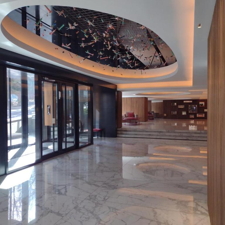 Royal Park Apartment with garage, amenities - Apartamento de 2 dormitorios - 72