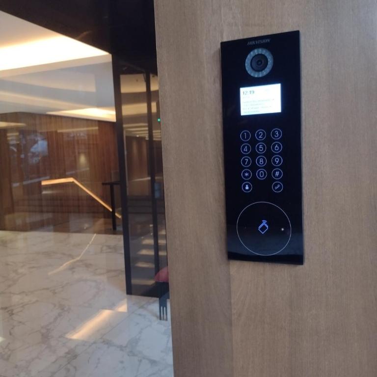 Royal Park Apartment with garage, amenities - Apartamento de 2 dormitorios - 77