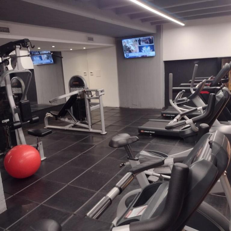 Royal Park Apartment with garage, amenities - Apartamento de 2 dormitorios - 81