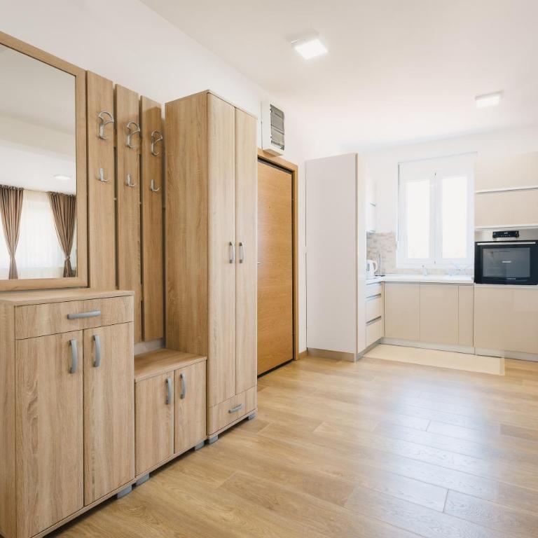 Chez Vous - One-Bedroom Apartment - 16