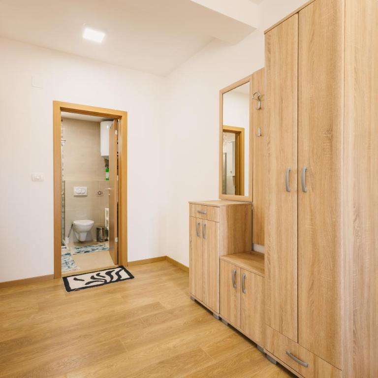 Chez Vous - One-Bedroom Apartment - 11
