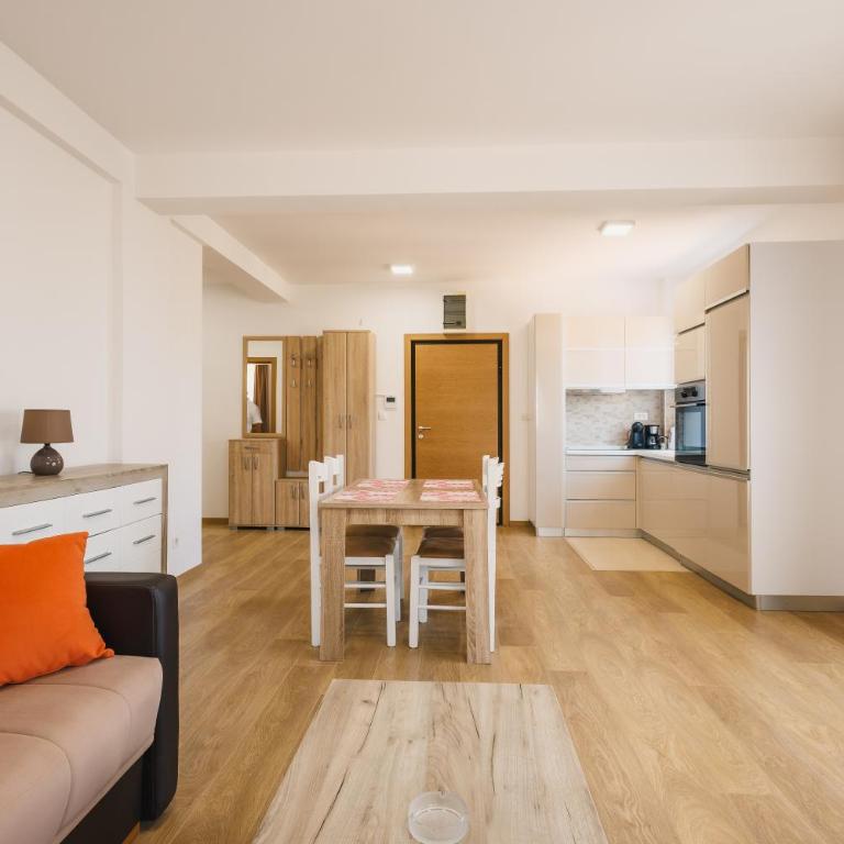 Chez Vous - One-Bedroom Apartment - 8