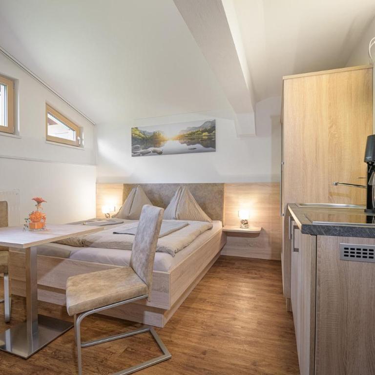 Landhaus Schafflinger - Two-Bedroom Apartment - 39