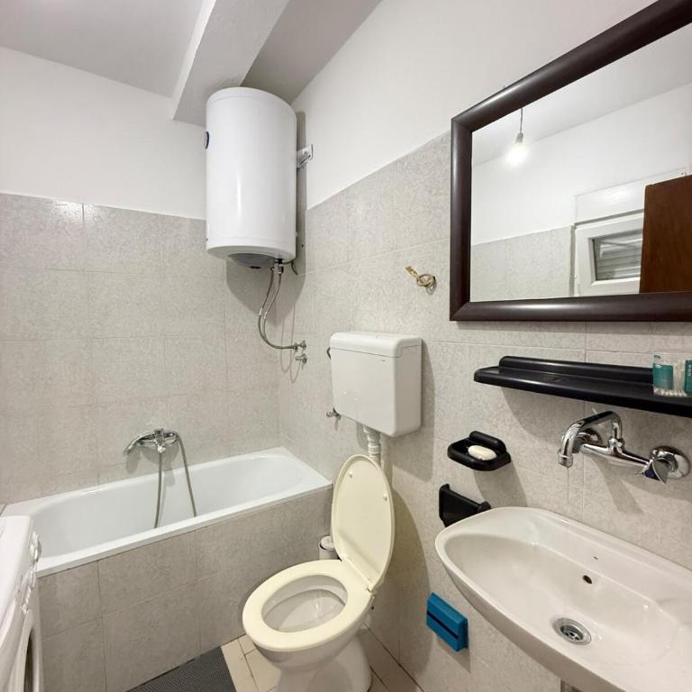 Ivan's Apartment in Budva - Apartman sa 1 Spavaćom Sobom - 7