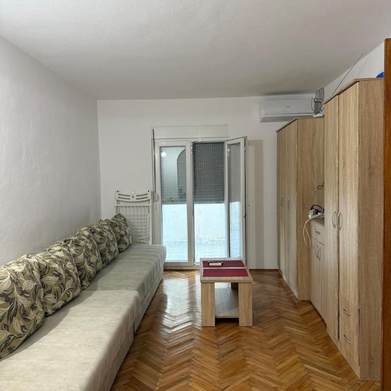 Ivan's Apartment in Budva - Apartman sa 1 Spavaćom Sobom - 10