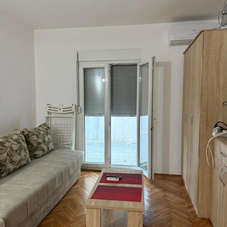 Ivan's Apartment in Budva - Apartman sa 1 Spavaćom Sobom - 12
