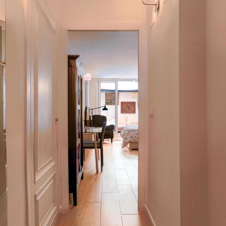 Cozy Suite next to Plaza del Ayuntamiento - One-Bedroom Apartment - 19