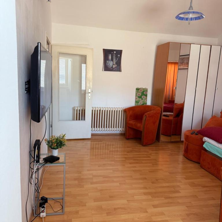 Apartment Center - Vjecna vatra - Apartman sa 1 Spavaćom Sobom - 3