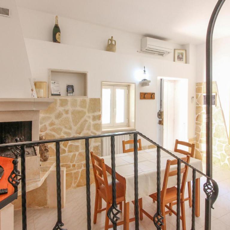Cozy Home In Ostuni With Wifi - Casa Vacanze con 2 Camere da Letto - 1