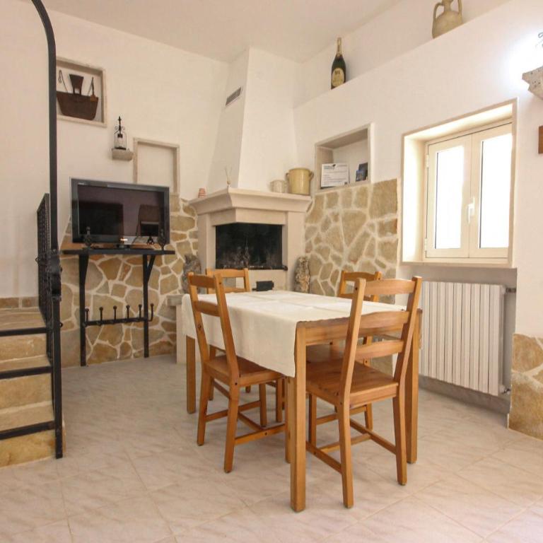Cozy Home In Ostuni With Wifi - Casa Vacanze con 2 Camere da Letto - 7