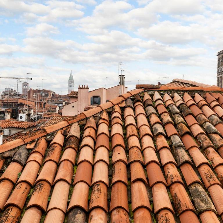 Glass House - Loft 2 minutes to Rialto Bridge & View - One-Bedroom Apartment - 24