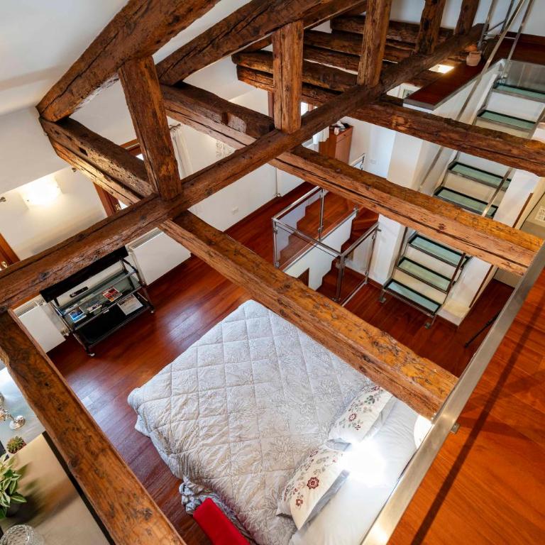 Glass House - Loft 2 minutes to Rialto Bridge & View - One-Bedroom Apartment - 10
