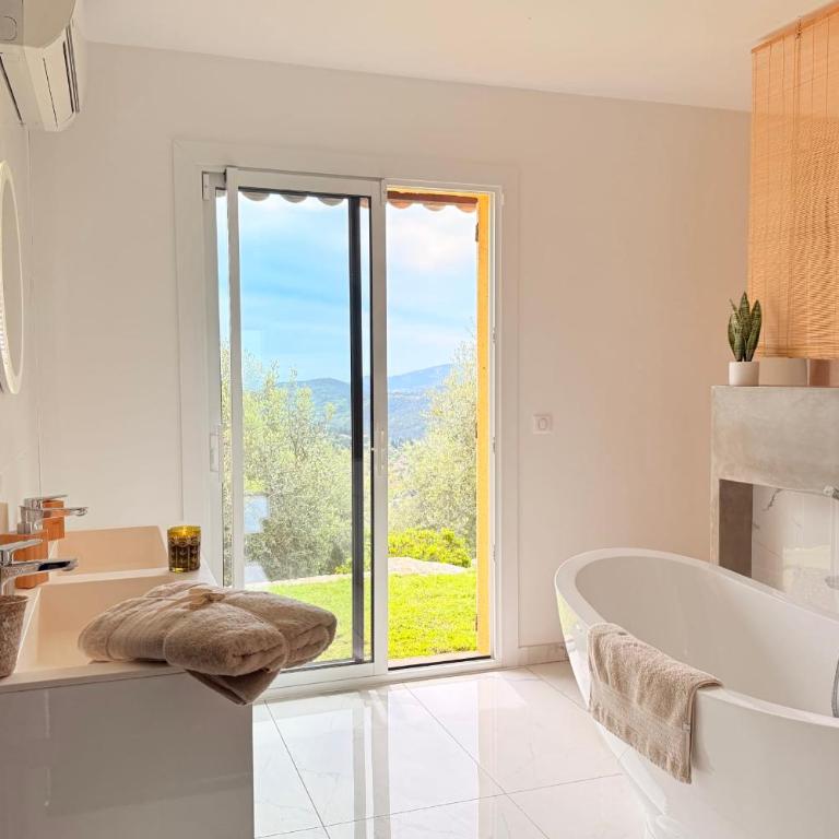 PLEN SOULEU High Standing Villa pool Jacuzzi Sauna and AirCo By Sunset - Villa - 10