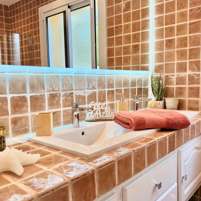 PLEN SOULEU High Standing Villa pool Jacuzzi Sauna and AirCo By Sunset - Villa - 25
