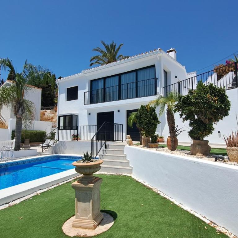 Ref 281 - Villa con piscina privada - 1