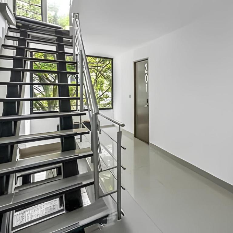Modern Loft in Cali’s Heart | Salsa Clubs & Cafés - Studio - 7