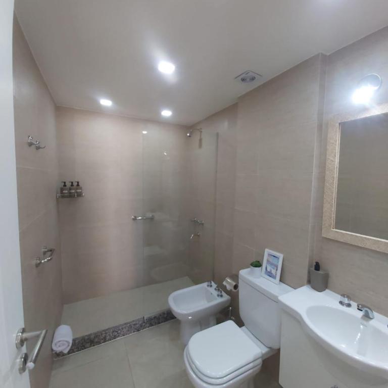 Amplio y moderno monoambiente con lindas vistas en excelente ubicación - Apartamento de 1 dormitorio - 18