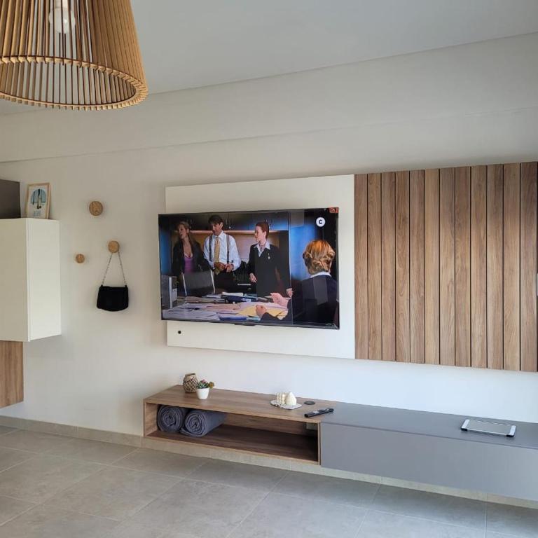 Amplio y moderno monoambiente con lindas vistas en excelente ubicación - Apartamento de 1 dormitorio - 25