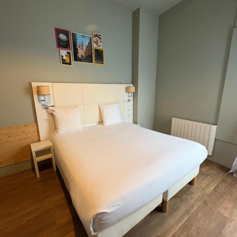 greet hotel Lille Gare Flandres - Groupe Accor - Chambre Pop avec 2 Lits Simples (ou 1 Lit King-Size) - Sans Ascenseur - 2